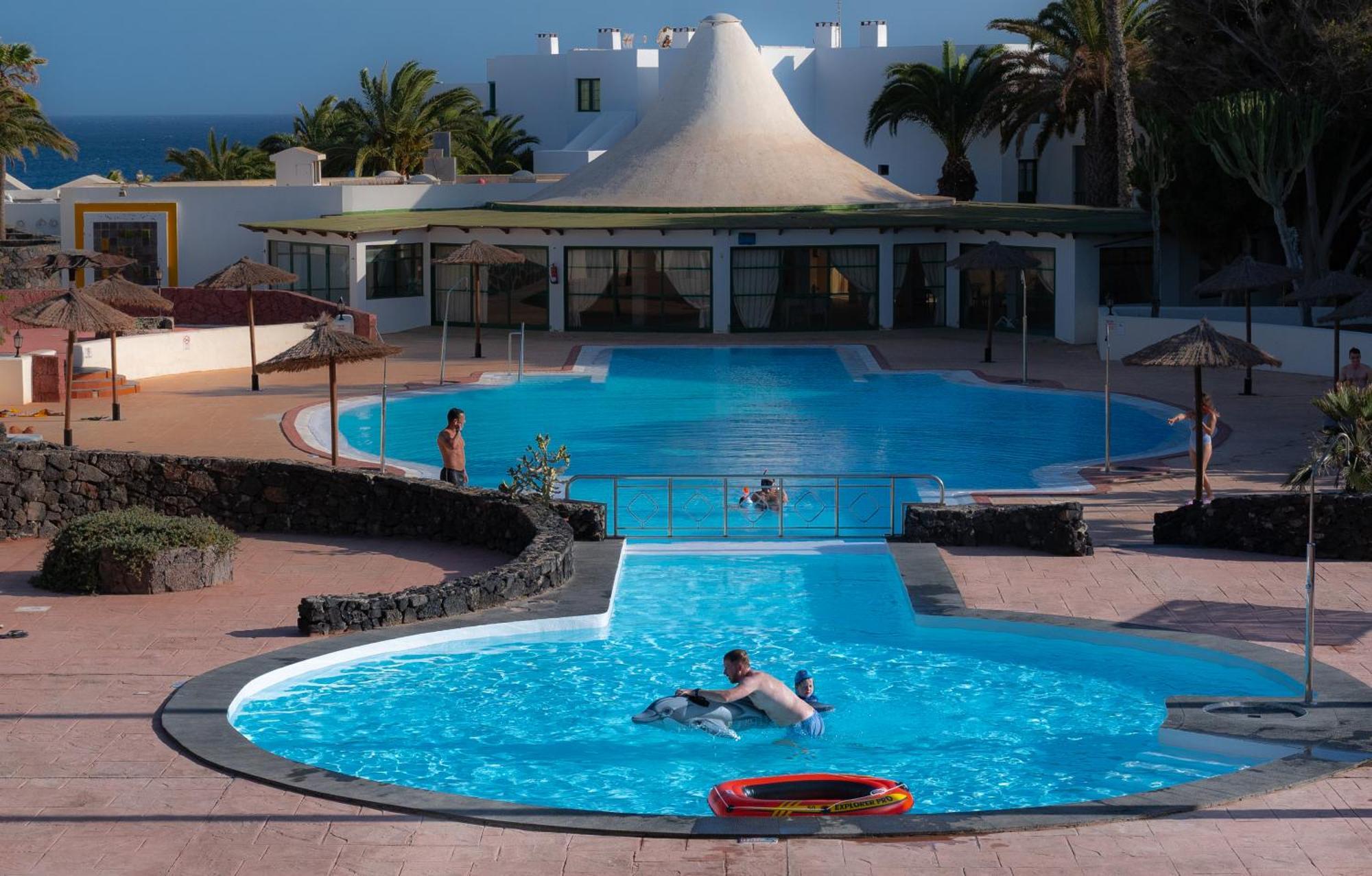 Luxury Bungalow Playa Roca Costa Teguise Exterior photo